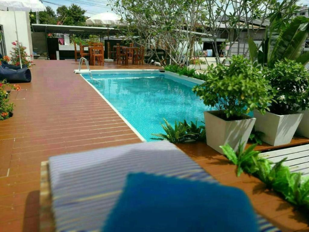 Thousand-Ten Thousand Hotel Bangkok Ngoại thất bức ảnh