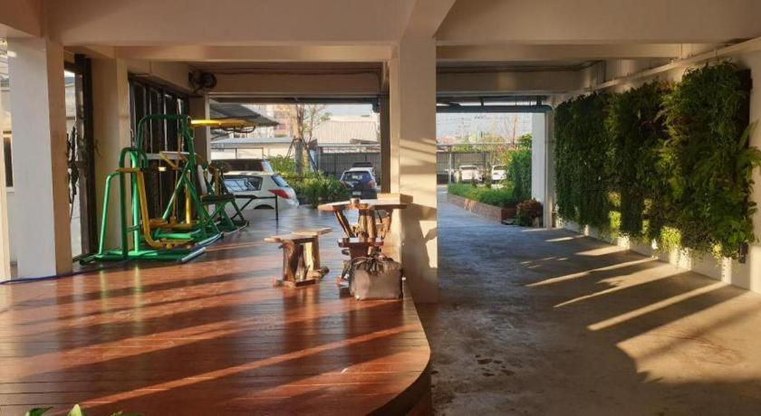 Thousand-Ten Thousand Hotel Bangkok Ngoại thất bức ảnh